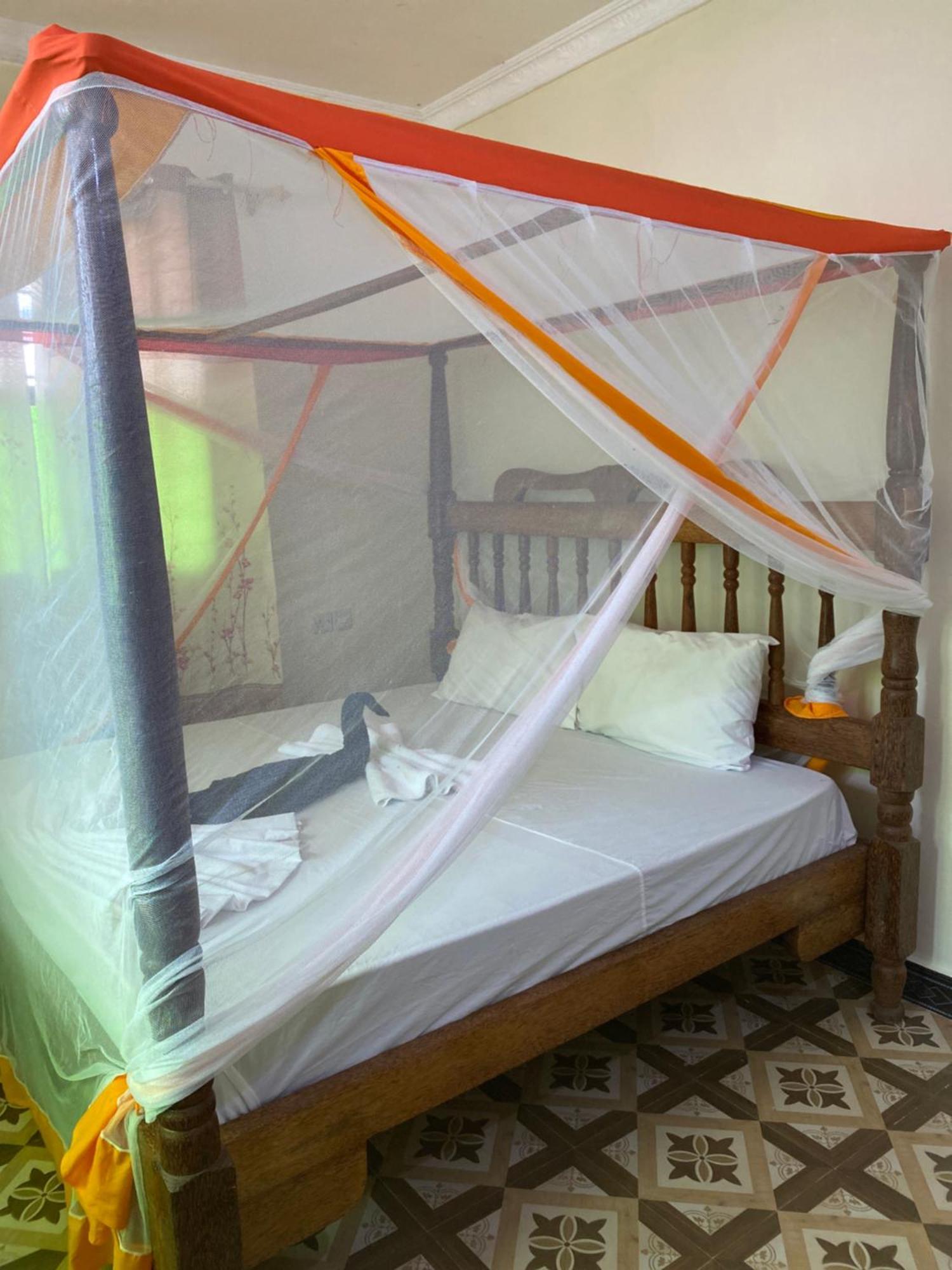Couette-café Falcon House *
