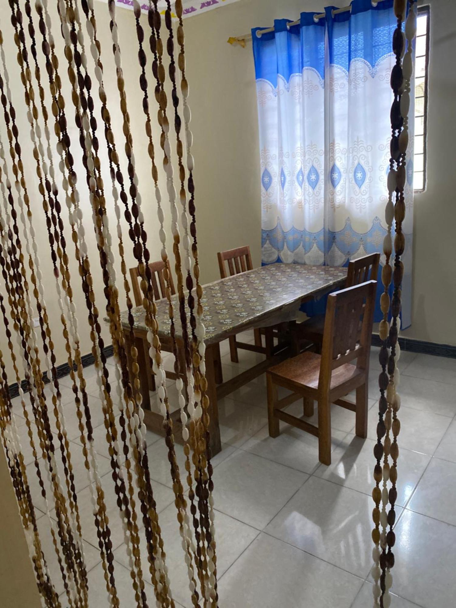 Couette-café Falcon House *